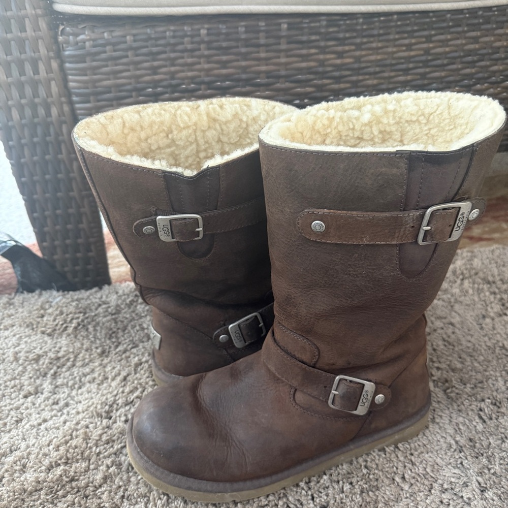 Ugg Australia Boots 5678 Brown Leather Womens Us Size 9 Shearling Lined Strapped - Picture 8 of 9